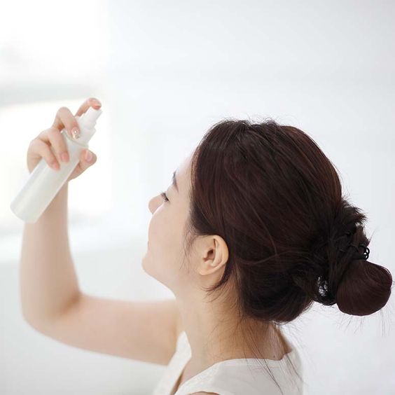 Tips for Selecting a Hydrating Face Mist That Complements Your Skincar ...